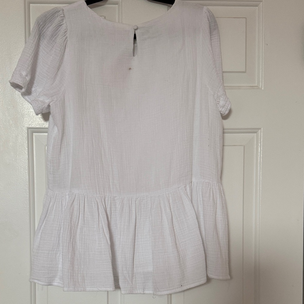 Chic White Floral Women's Blouse - Picture 4 of 4